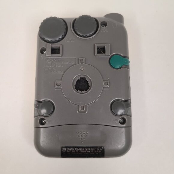 Vintage Sony Sports AVLS FM/AM Walkman Radio SRF-85 Yellow - Picture 6 of 7